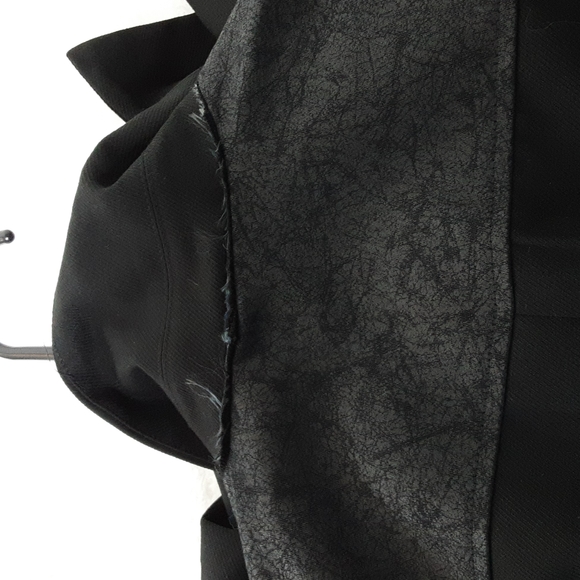 Harry Potter Hot Topic Deadly Hallows Black Button Up Jacket Size XS~No Hood - Picture 11 of 13